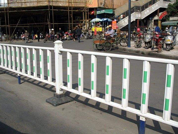 市政現(xiàn)貨護欄網(wǎng)圖片4 市政現(xiàn)貨護欄網(wǎng)圖片4